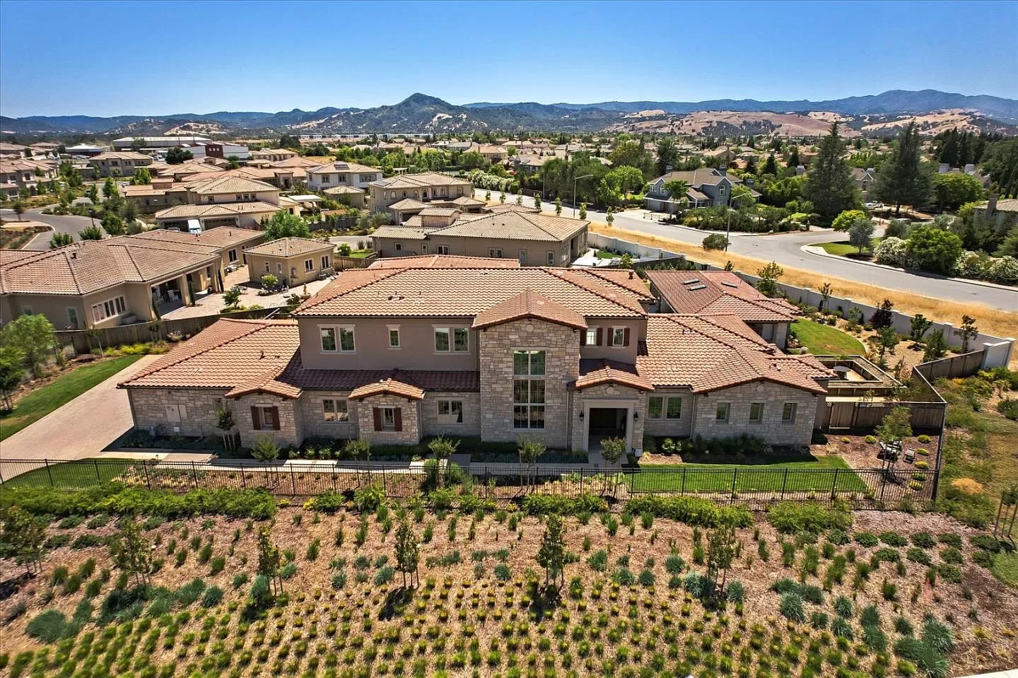 Aerial drone real estate photography – Los Angeles