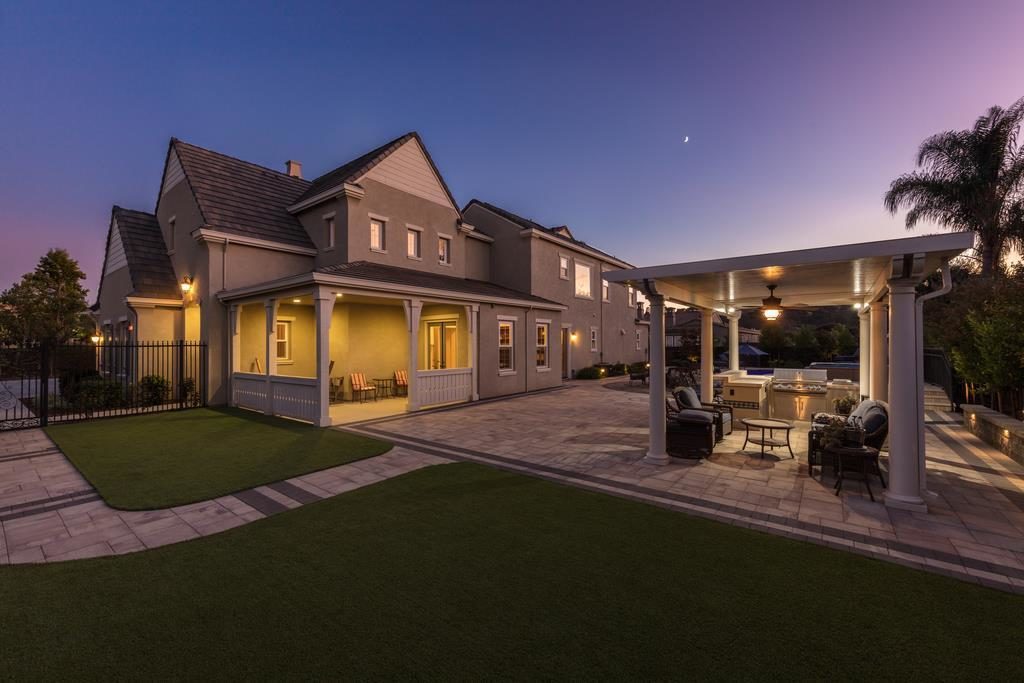 Twilight exterior real estate photography – Orange County