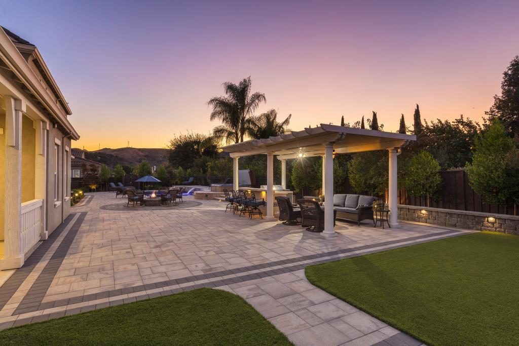 Twilight exterior real estate photography – Orange County