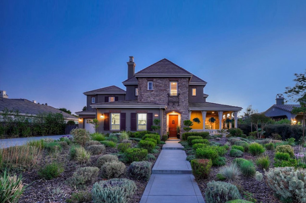 Twilight exterior real estate photography – Orange County